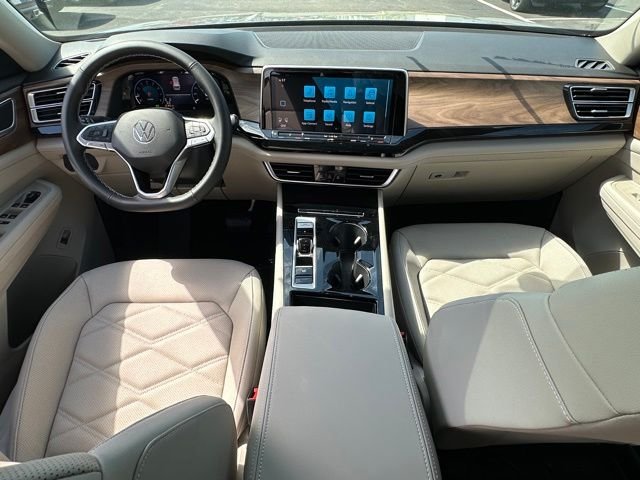 New 2026 Pure Gray Volkswagen 2.0T SE w/Technology image 32