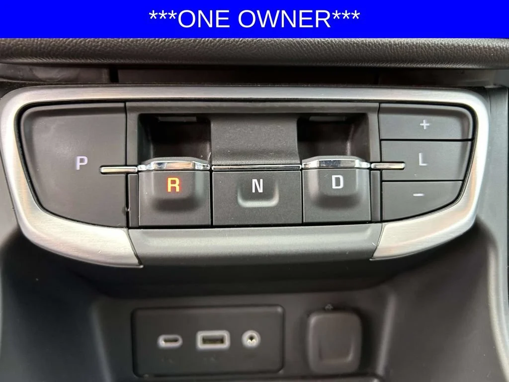 Used 2024 Ebony Twilight Metallic GMC SLE image 18