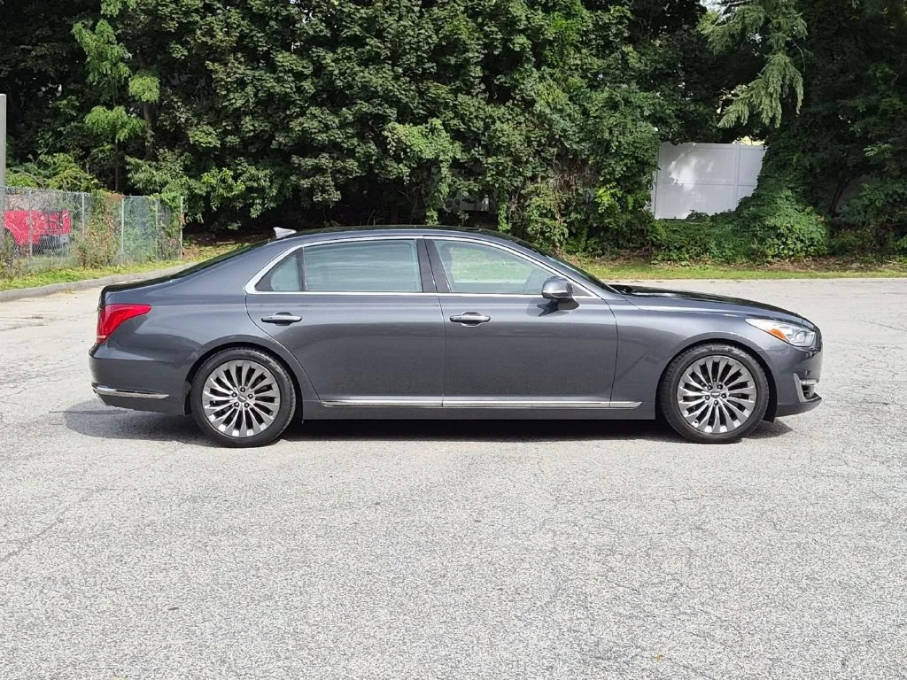 Used 2017 Gray Genesis 5.0 Ultimate image 2