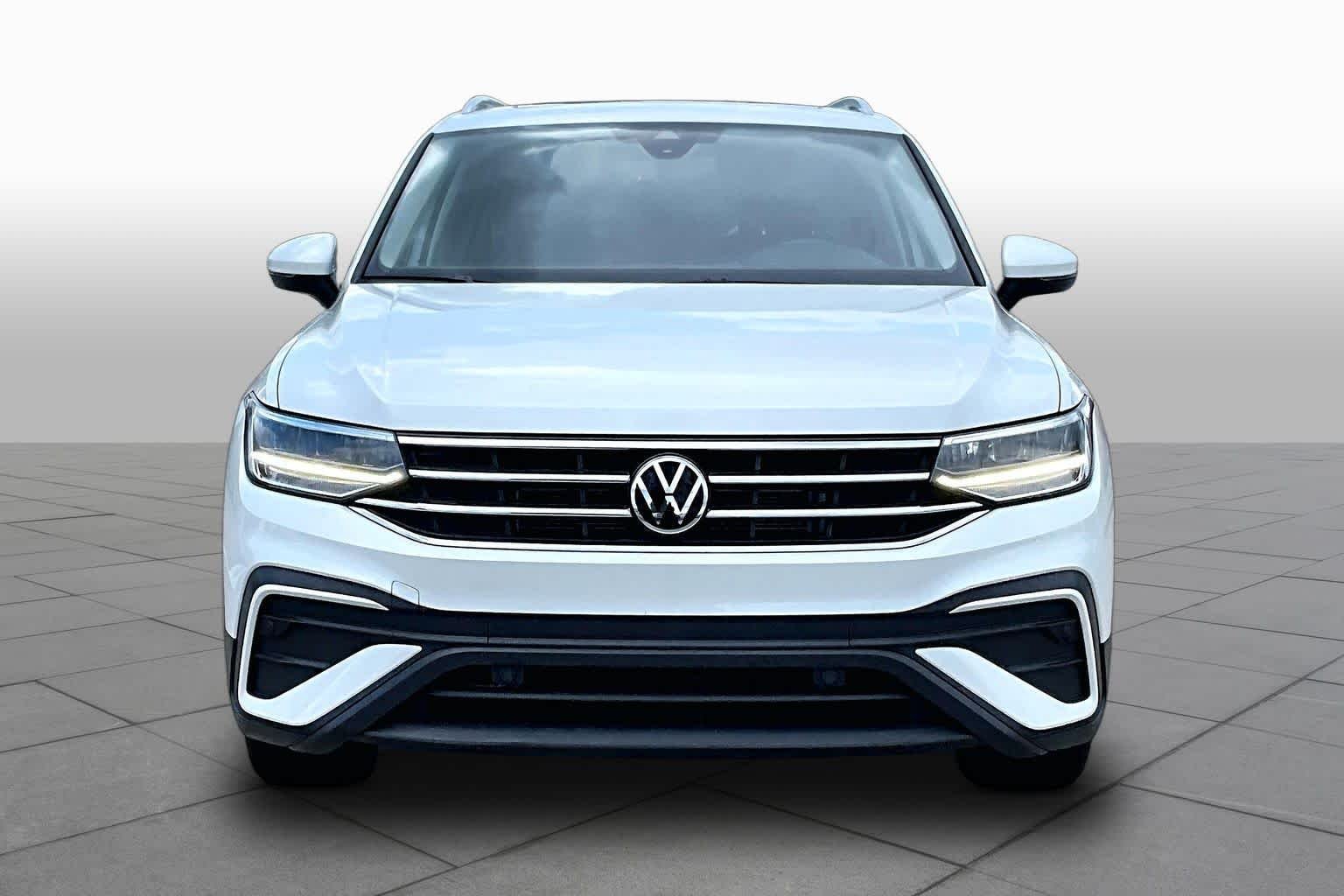 Pre-Owned 2023 Volkswagen Tiguan SE