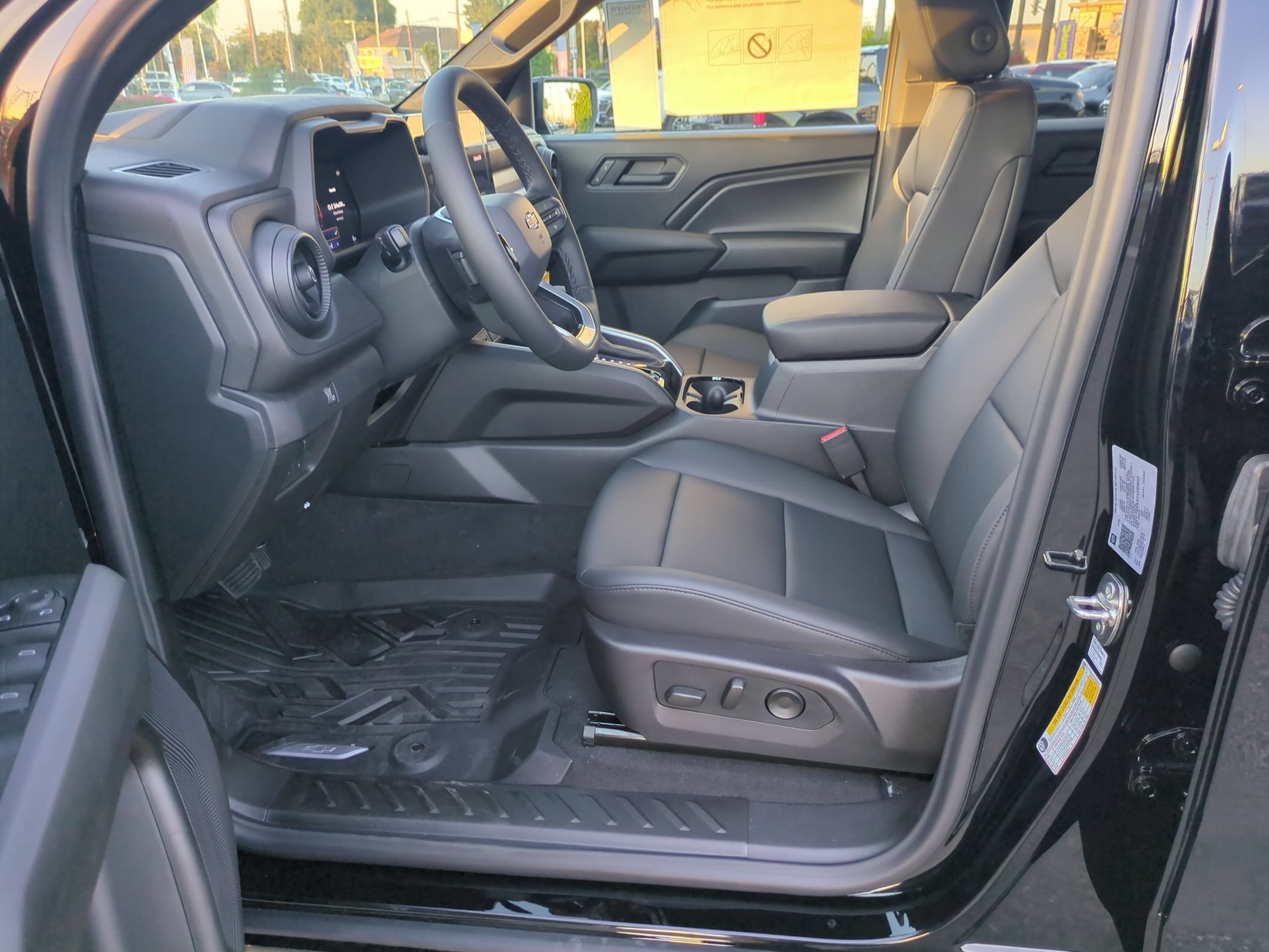 2026 Chevrolet Colorado Trail Boss - Photo 11