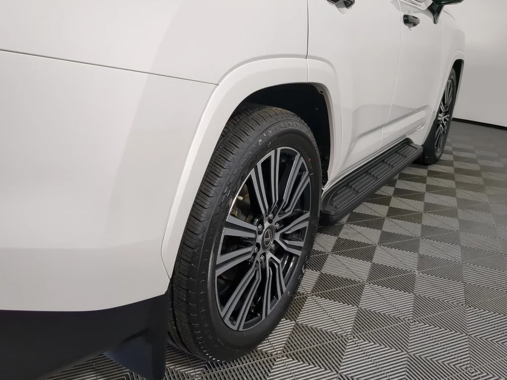 Used 2023 White Lexus Luxury image 8