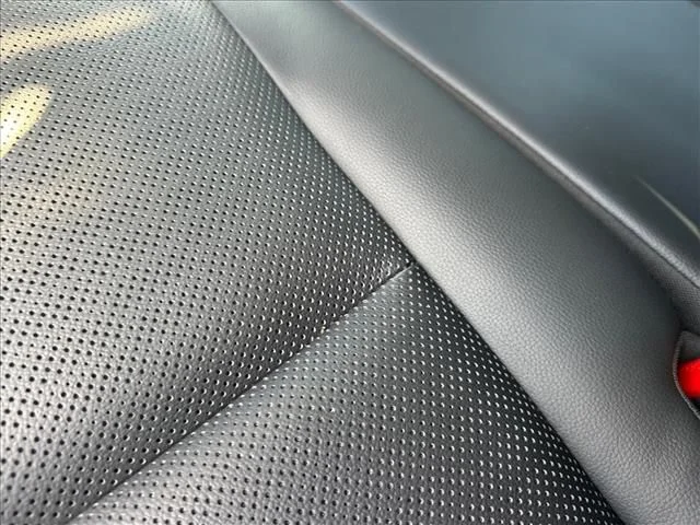 Used 2025 White Toyota Base image 20
