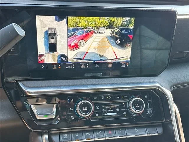 Used 2024  GMC Denali image 33