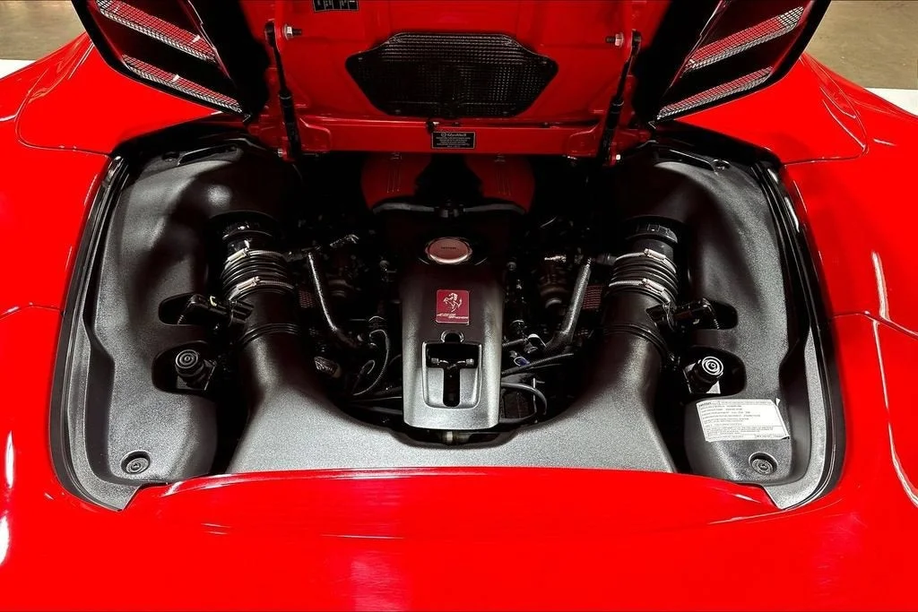 Used 2018 Rosso Corsa Ferrari  image 23