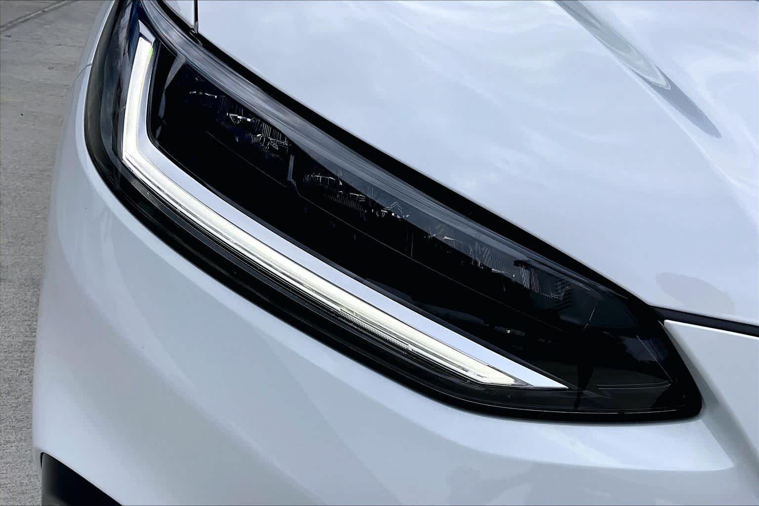 Used 2026 Platinum White Pearl Honda LX image 13