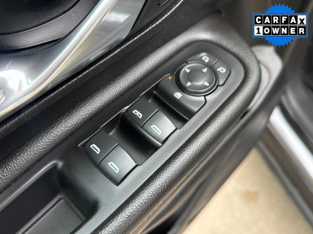 Used 2019 Satin Steel Metallic GMC SLT image 27