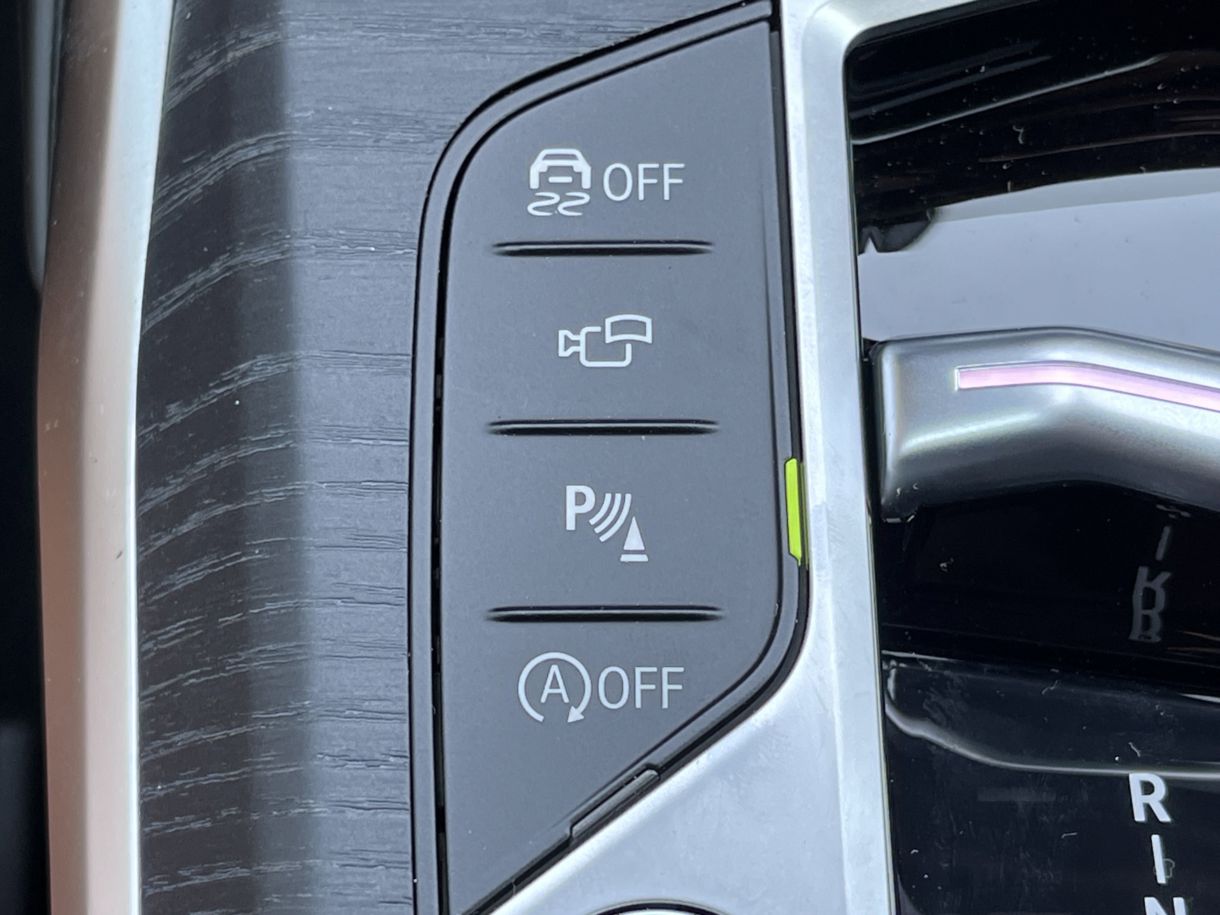 2025 BMW 3 Series 330i - Photo 10