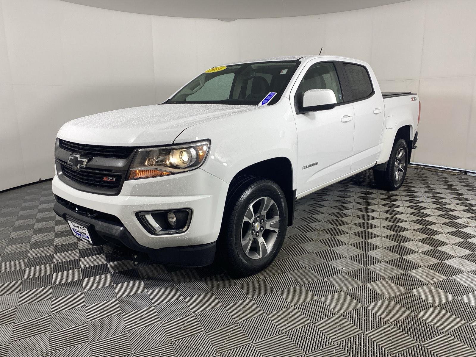 Used 2016 Summit White Chevrolet 4WD Z71 image 3