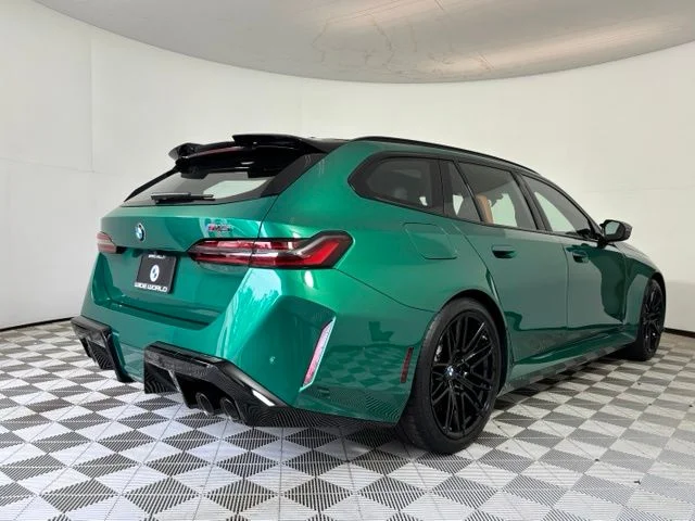 New 2027 Isle of Man Green Metallic BMW Base image 7