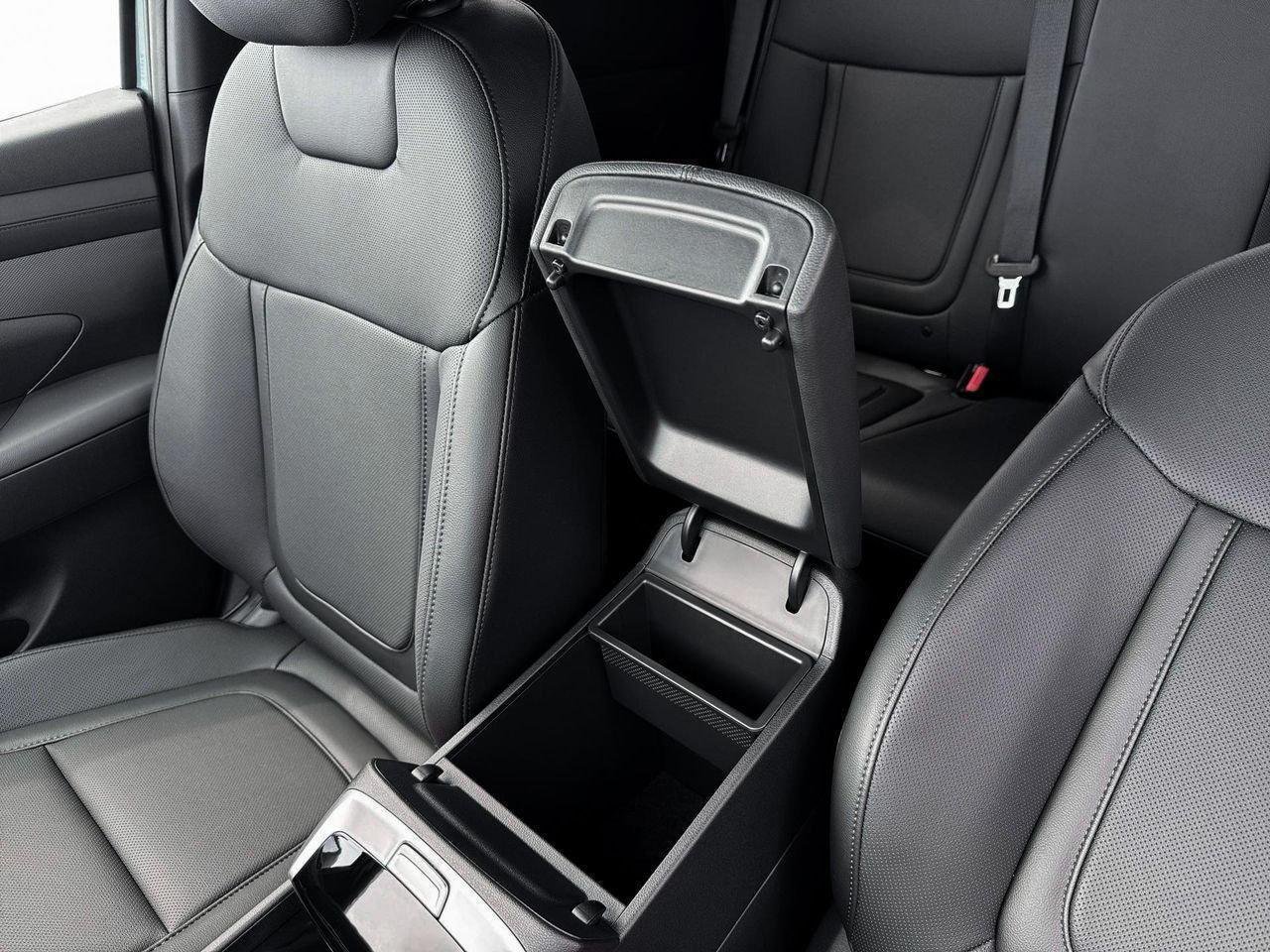New 2026 Atlas White Hyundai SEL Activity AWD image 19