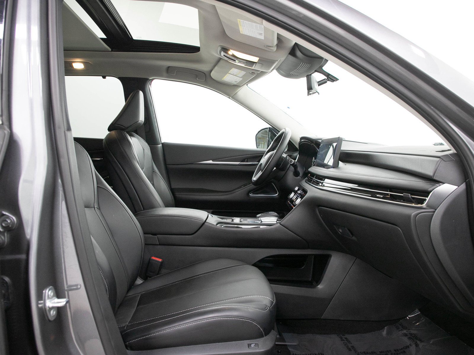 Used 2023 Graphite Shadow INFINITI Sensory image 13
