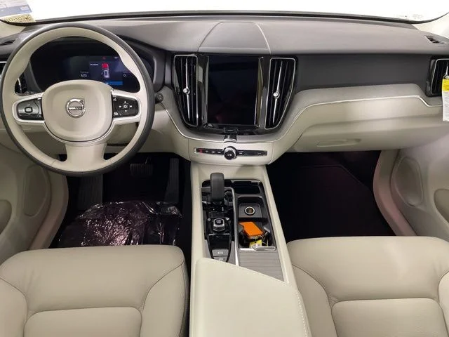 2025 Volvo XC60 Plus - Photo 39