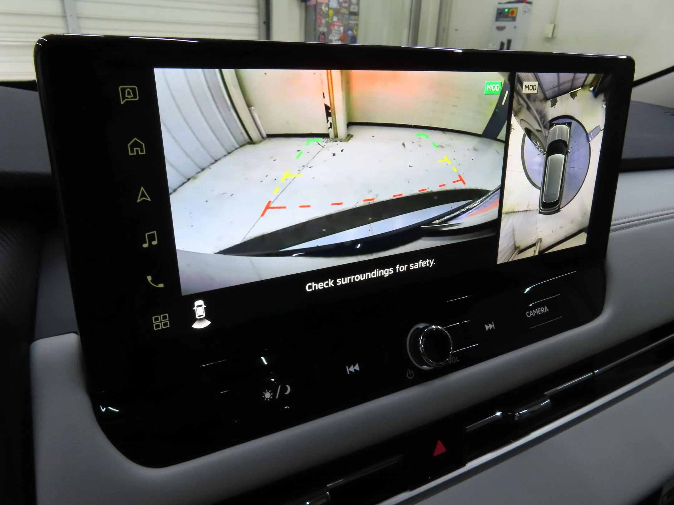 2025 Mitsubishi Outlander SE - Photo 18