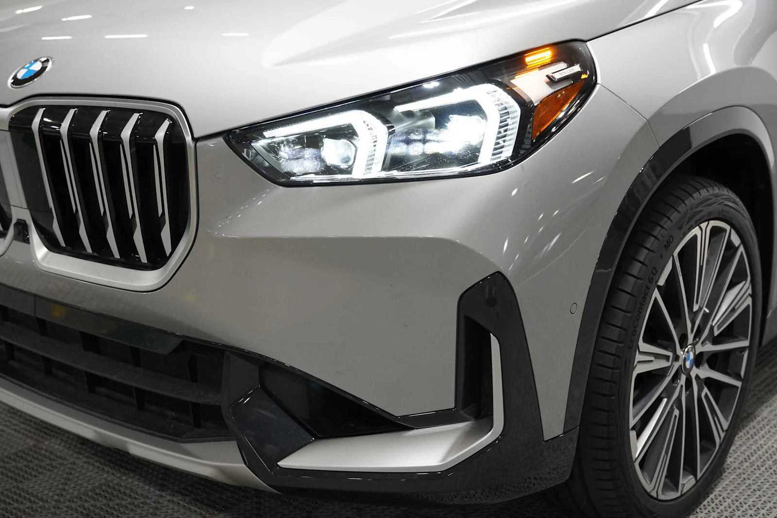 Certified Used 2026 Space Silver Metallic BMW xDrive28i image 7