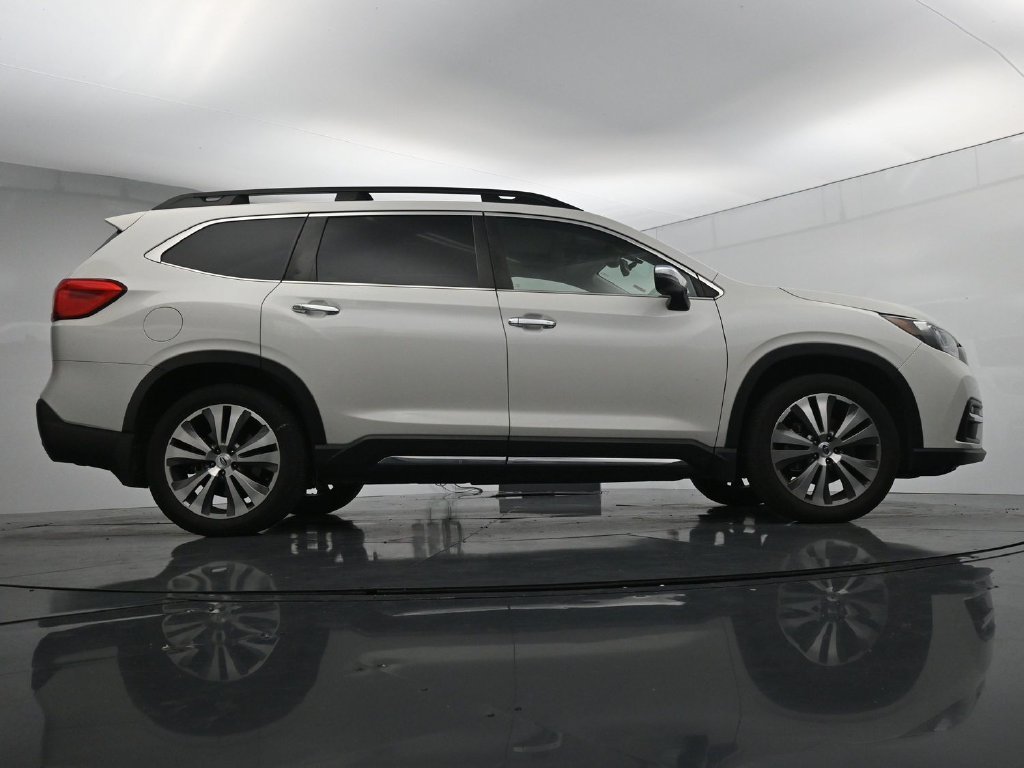 Used 2022 White Subaru Touring image 24