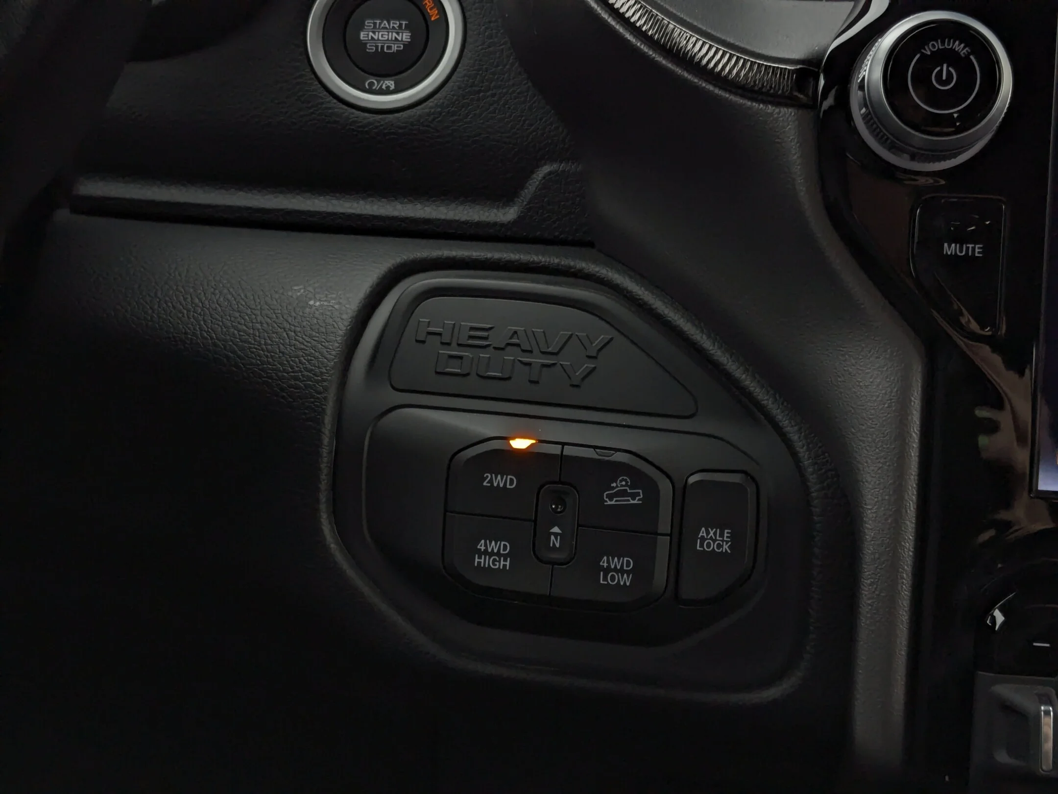 New 2026 White RAM Rebel - - Level 1 Grp - 5th Wheel/Gooseneck Prep - Ventilated Leather Seats - Alpine Audio & More! image 26