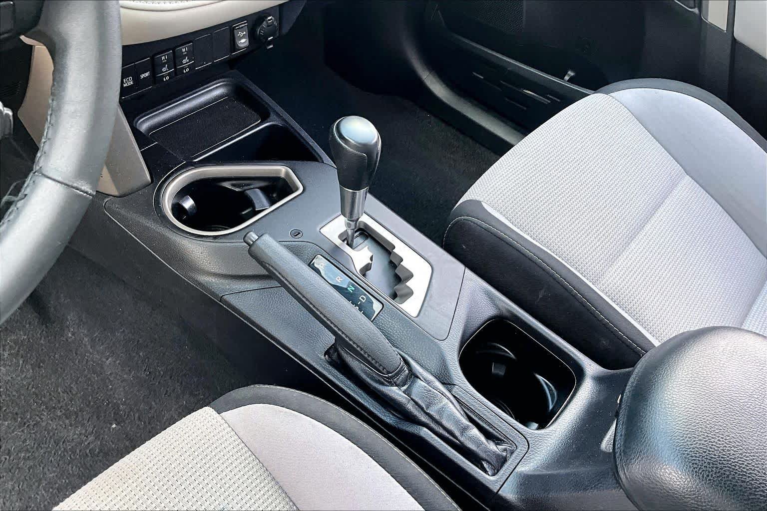 Used 2018 Black Toyota XLE image 17