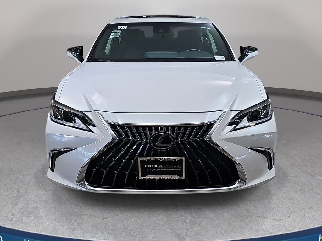Used 2025 White Lexus 350 image 2