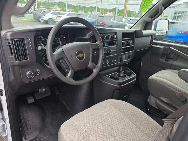 2025 Chevrolet Express Passenger LT - Photo 30