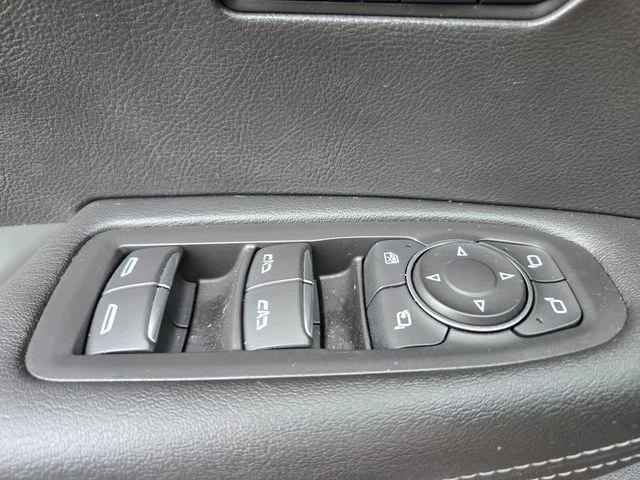 Used 2023 Silver Cadillac Sport image 37