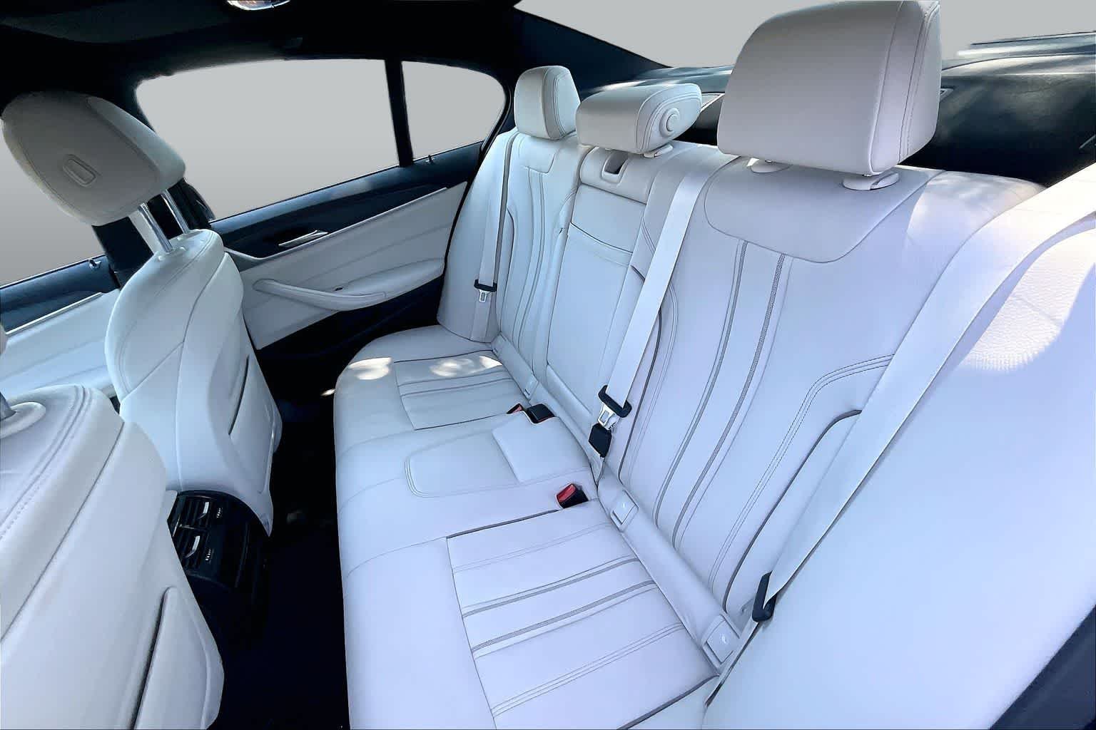 Used 2023 Carbon Black Metallic BMW 540i image 20