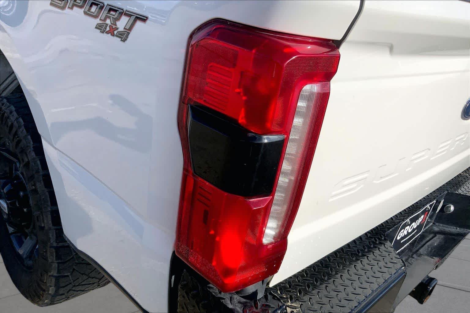 Used 2024 Star White Metallic Tri-Coat Ford F-250 Pickup LARIAT image 28
