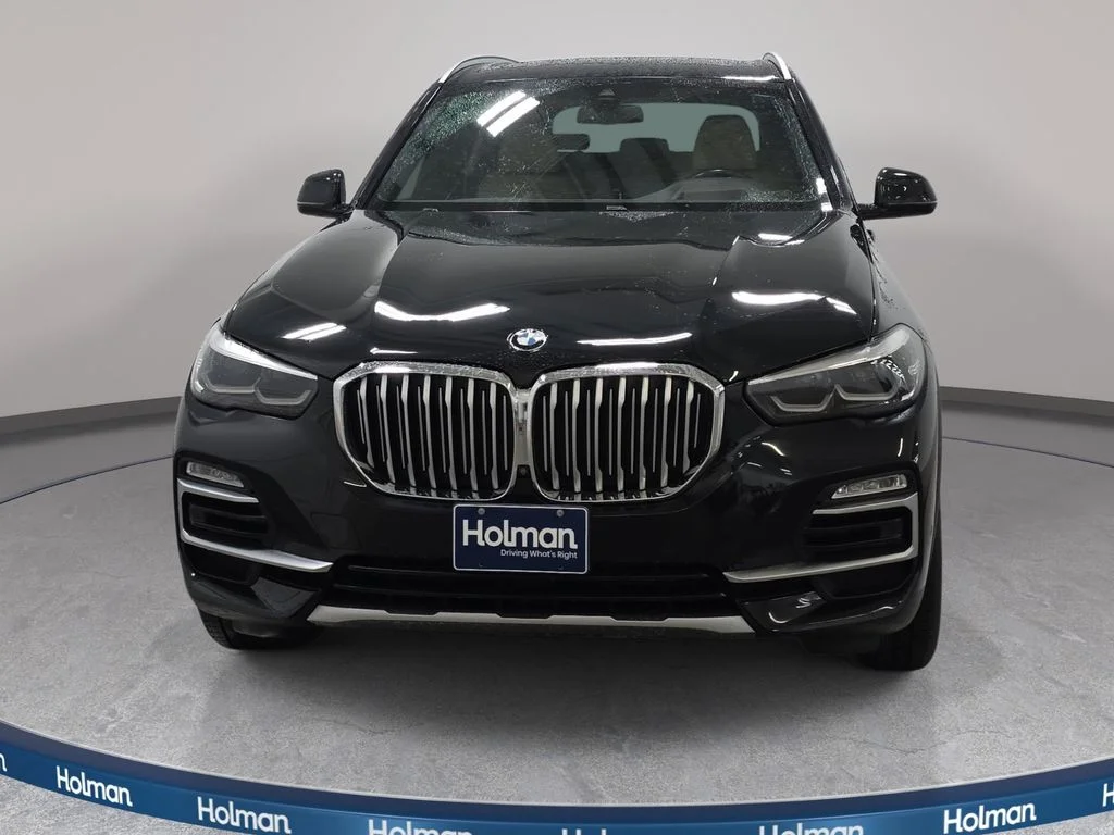 Used 2019 Black Sapphire Metallic BMW xDrive40i image 2