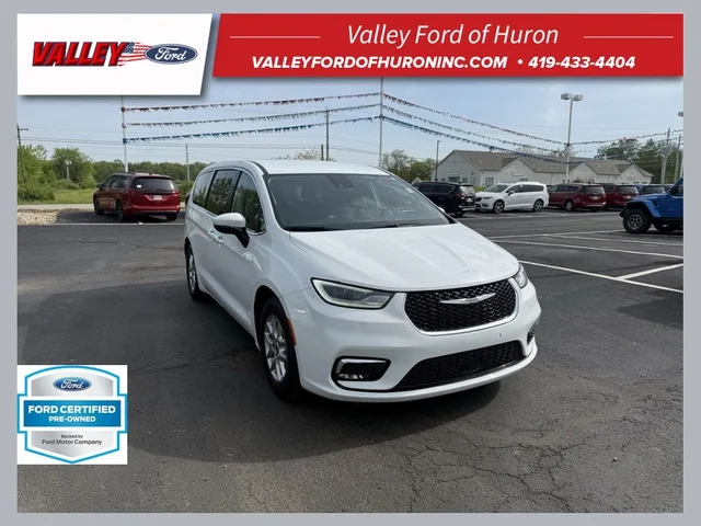 2023 Chrysler Pacifica Touring L
