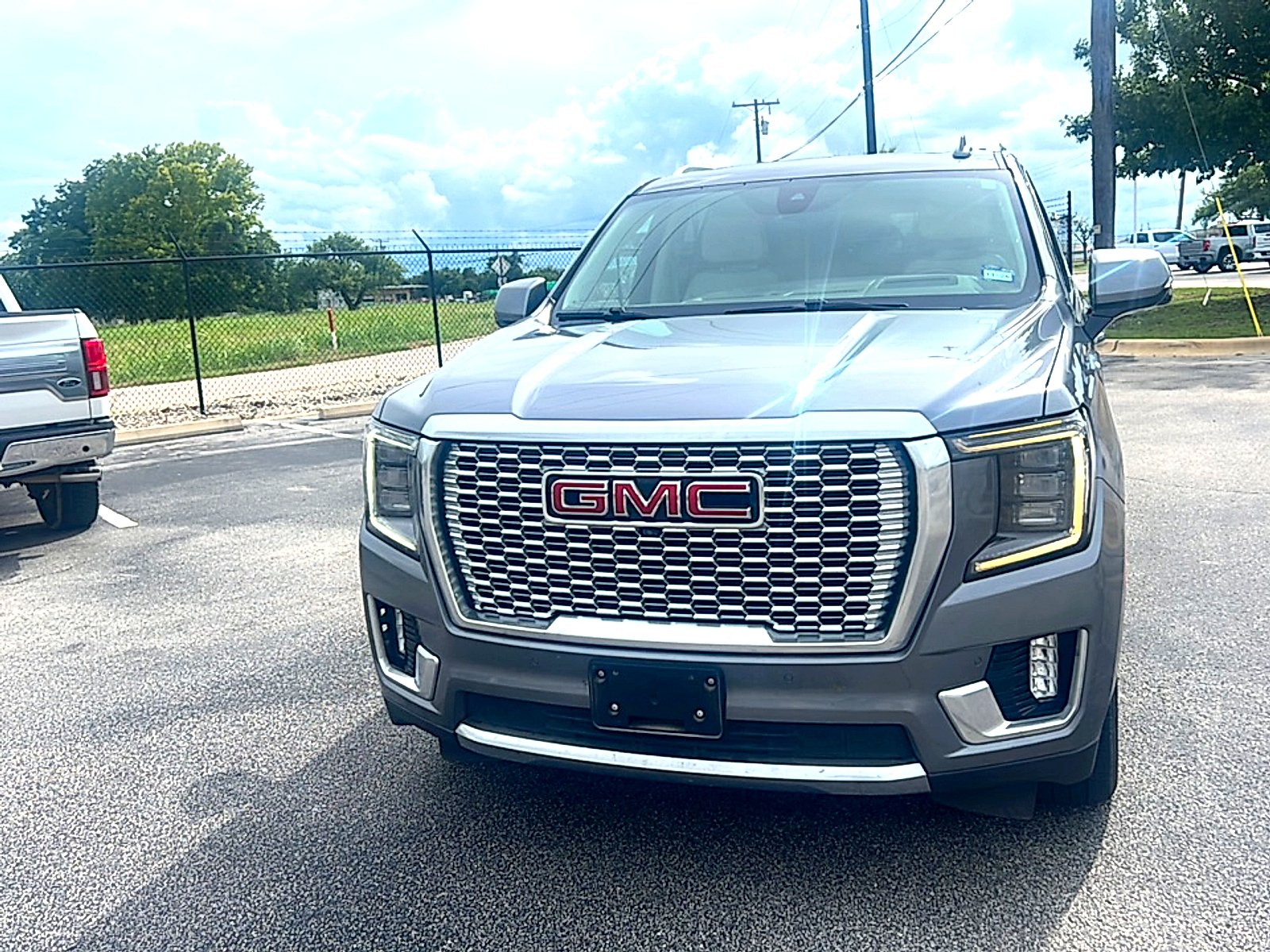 Used 2021 SATIN STEEL METALLIC GMC Denali image 2