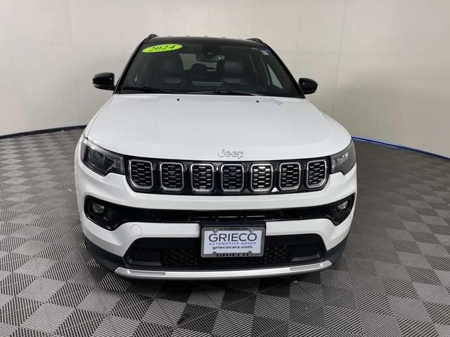 Used 2024 White Jeep Limited image 3
