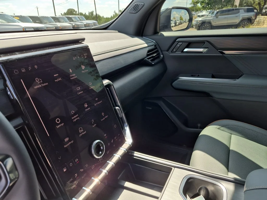 2027 GMC Acadia AT4 - Photo 23