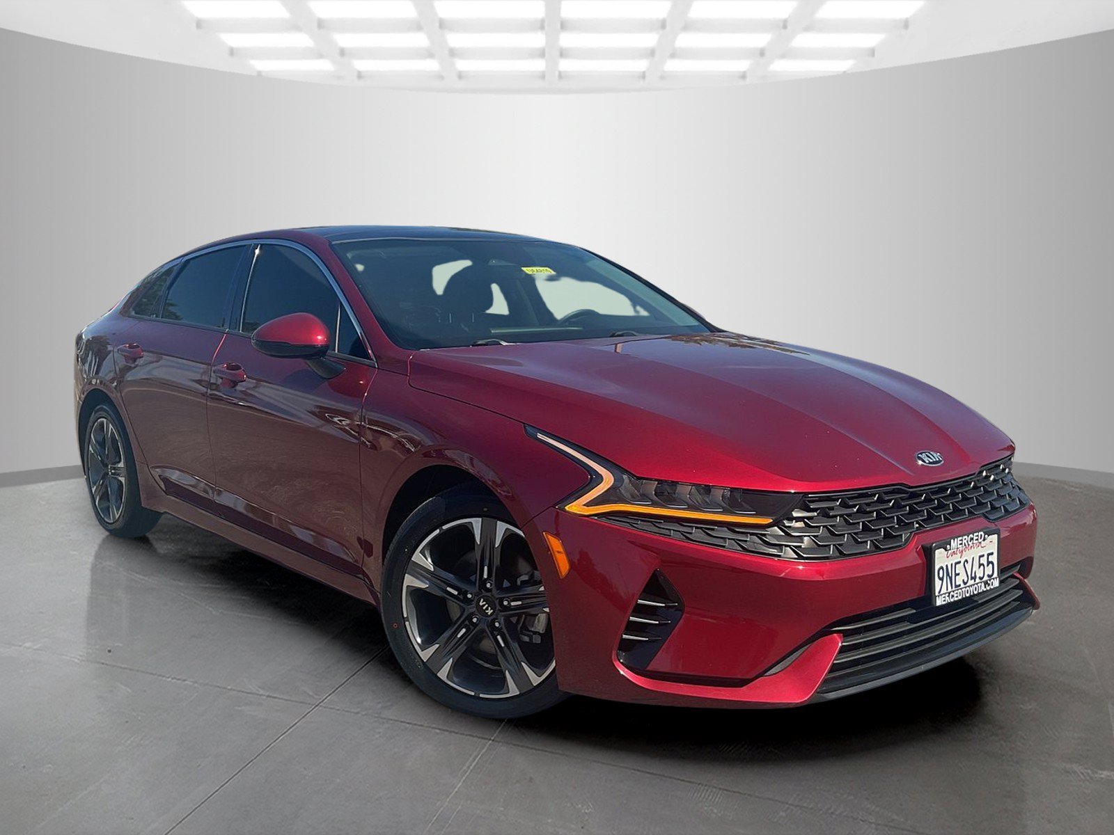 Used 2021 Passion Red Kia EX image 7