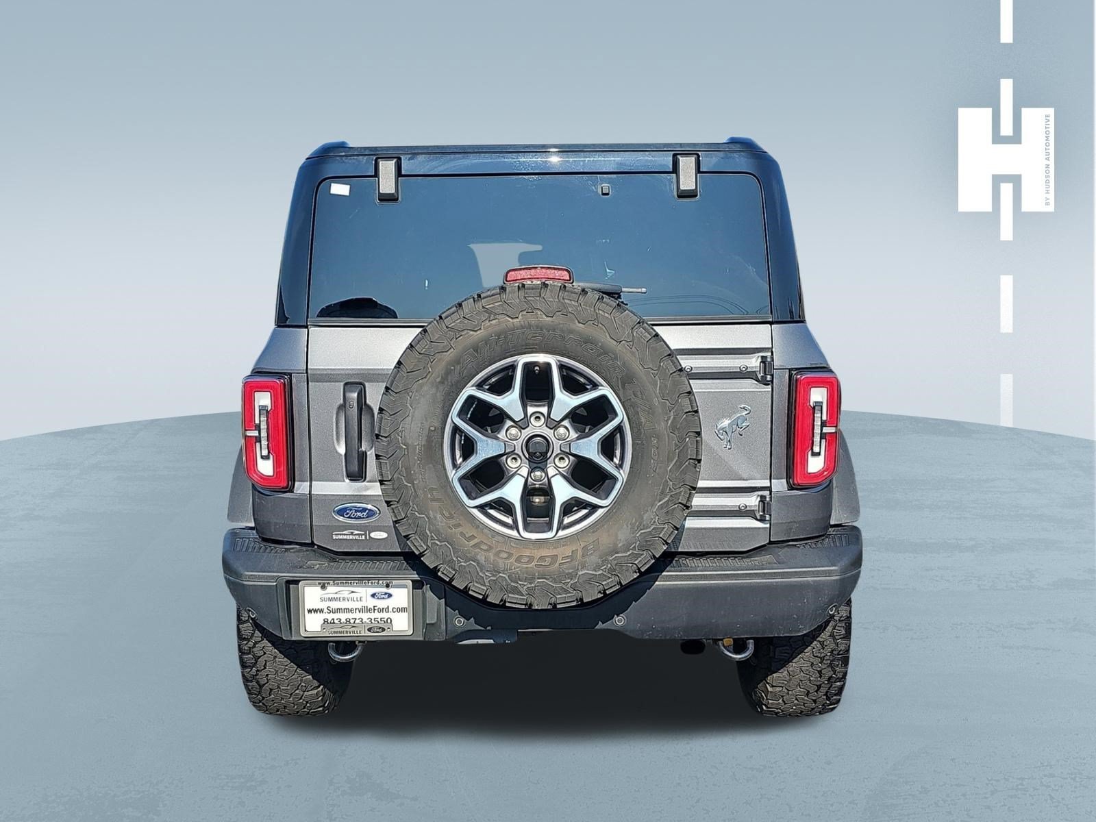 Used 2025 Gray Metallic Ford Badlands image 3