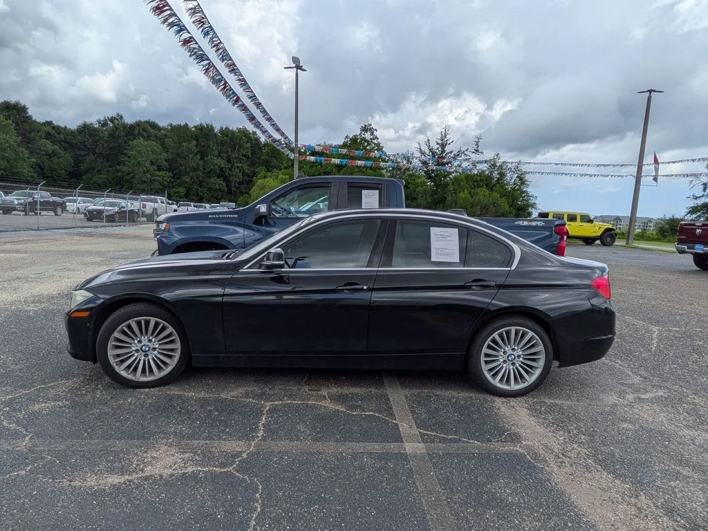 Used 2015 Black BMW 328i image 2