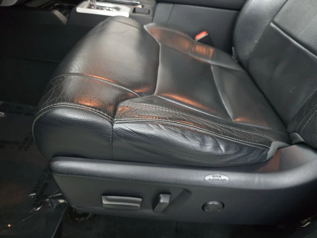 Used 2017  Toyota Limited image 29