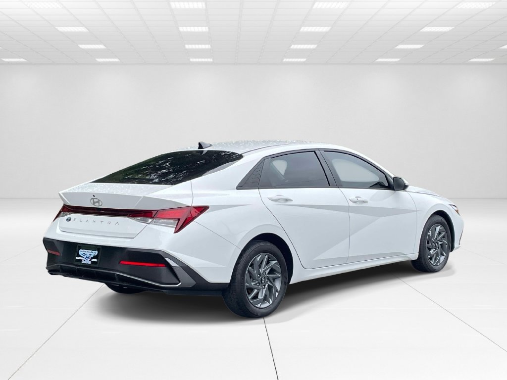 Certified Used 2024 White Hyundai SEL image 6