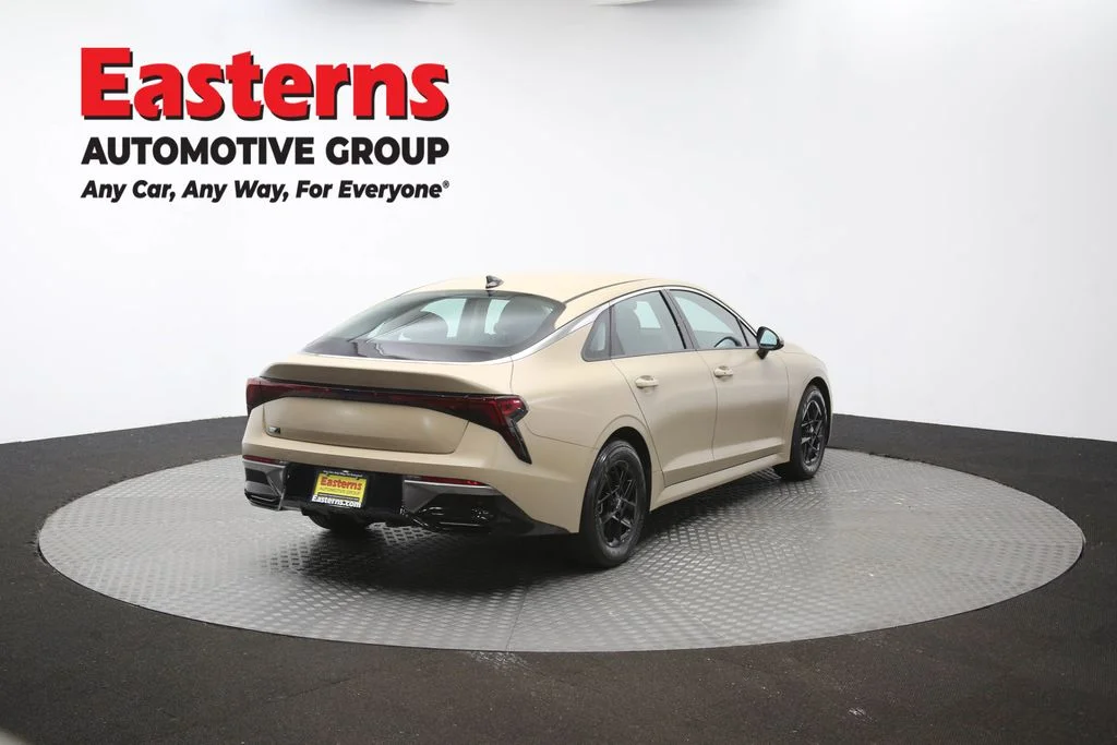 Used 2025 Red Kia LXS image 43
