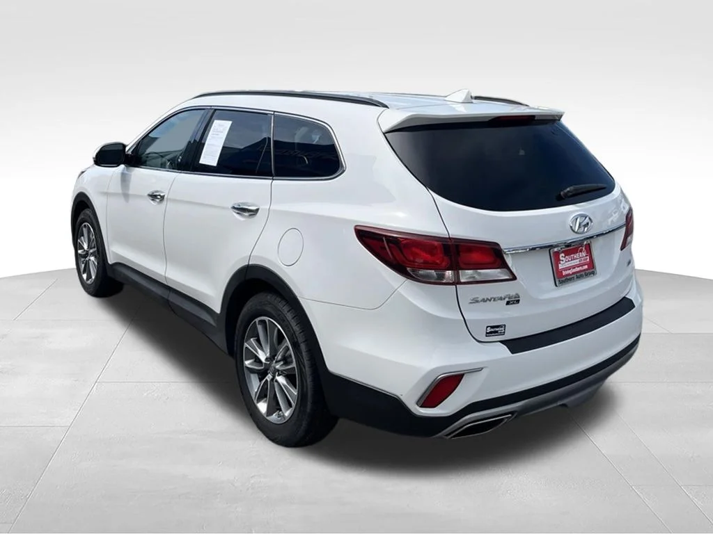 Used 2019 White Hyundai SE image 45
