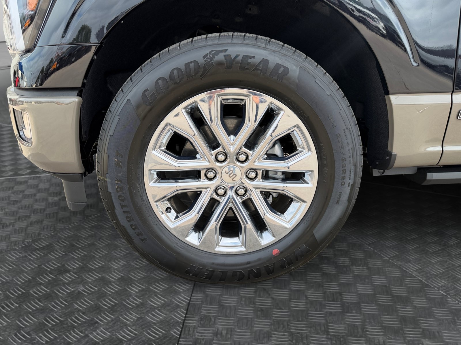 New 2026 Agate Black Metallic Ford King Ranch image 9