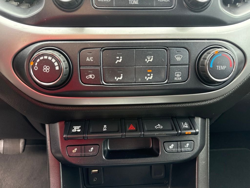 Used 2018 Graphite Metallic Chevrolet LT image 15
