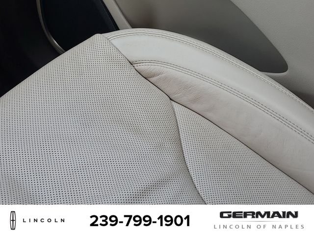 Used 2020 White Lincoln Reserve image 29