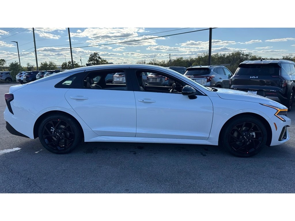 2026 Kia K5 GT-Line photo 2