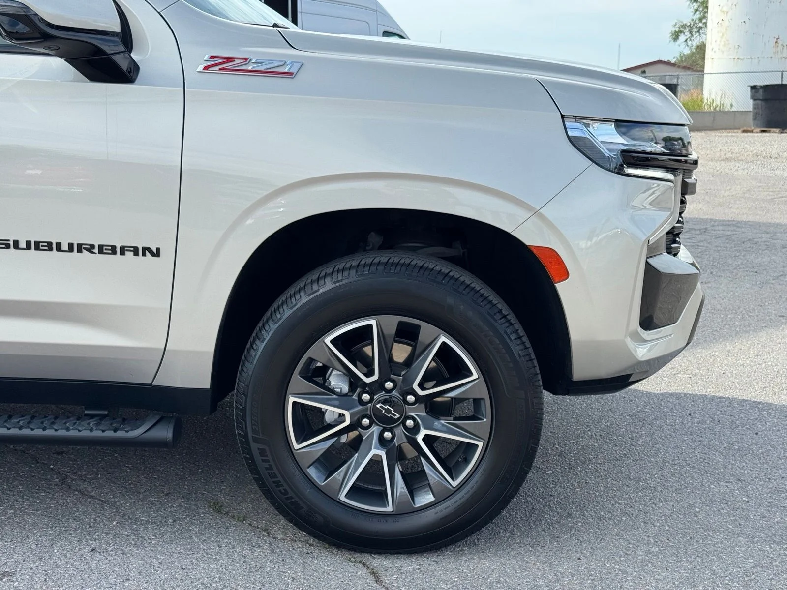 Used 2023 Beige Chevrolet Z71 image 3