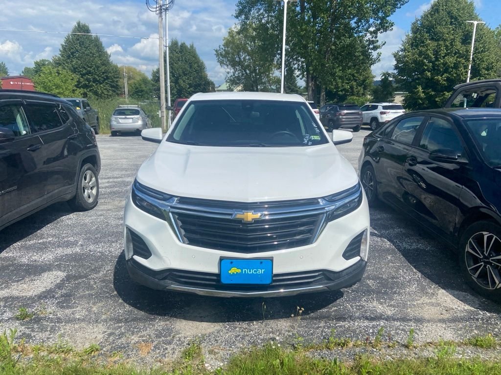 Used 2024 Summit White Chevrolet LT image 2