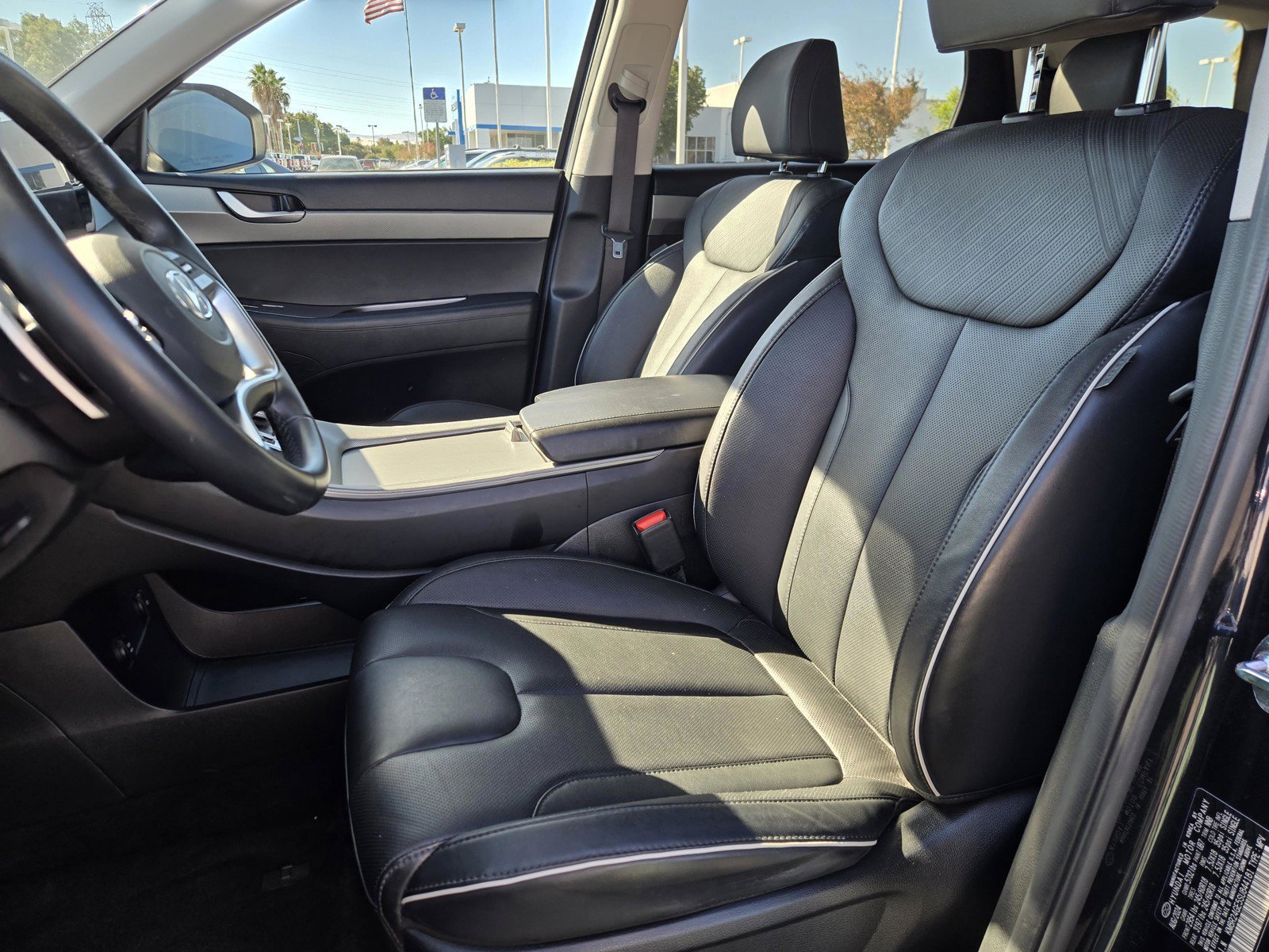 Used 2025 Moonlight Cloud Hyundai SEL image 19