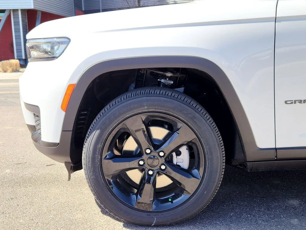 2025 Jeep Grand Cherokee L Altitude - Photo 10