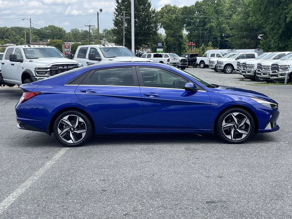 Used 2022 Blue Hyundai Limited image 9