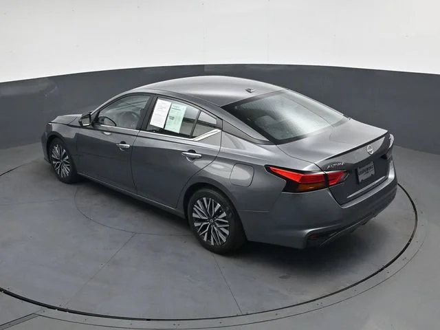 Used 2024 Gun Metallic Nissan 2.5 SV image 27