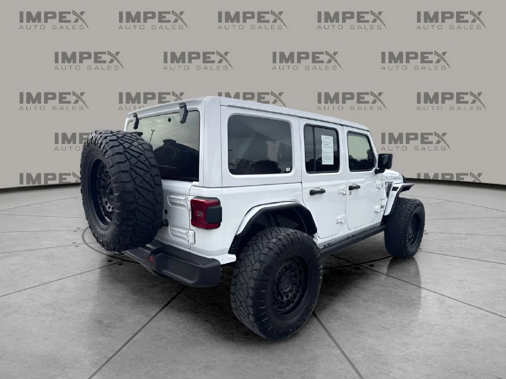 Used 2024 White Jeep Sahara image 5